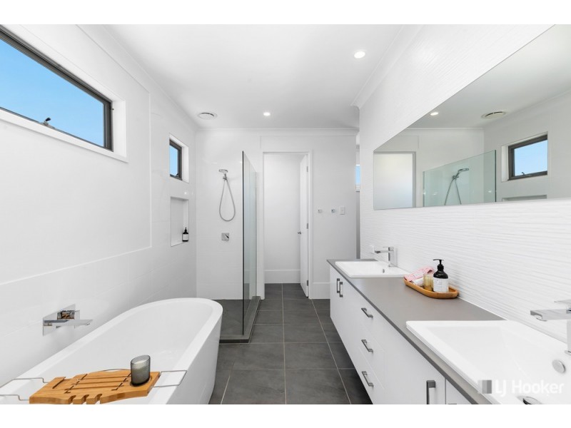 73 Waterville Drive, Thornlands QLD 4164