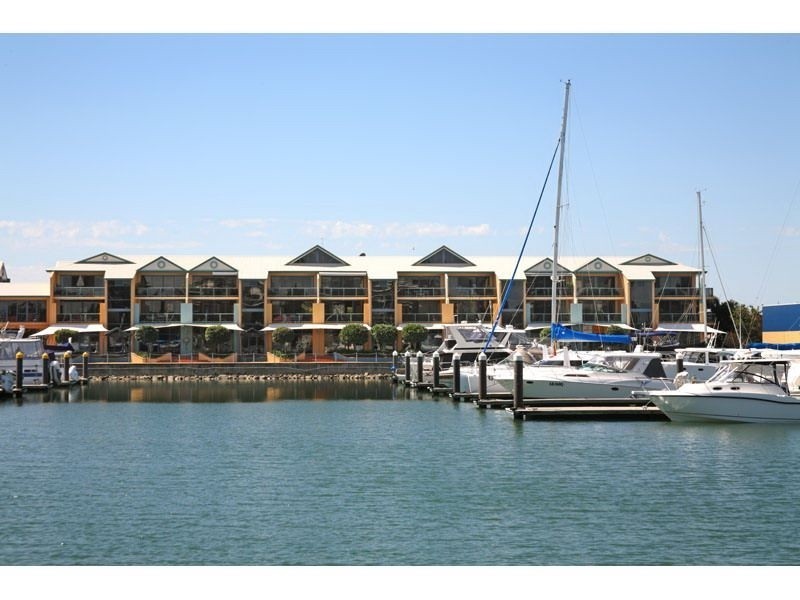 18/20 Masthead Drive, Raby Bay QLD 4163