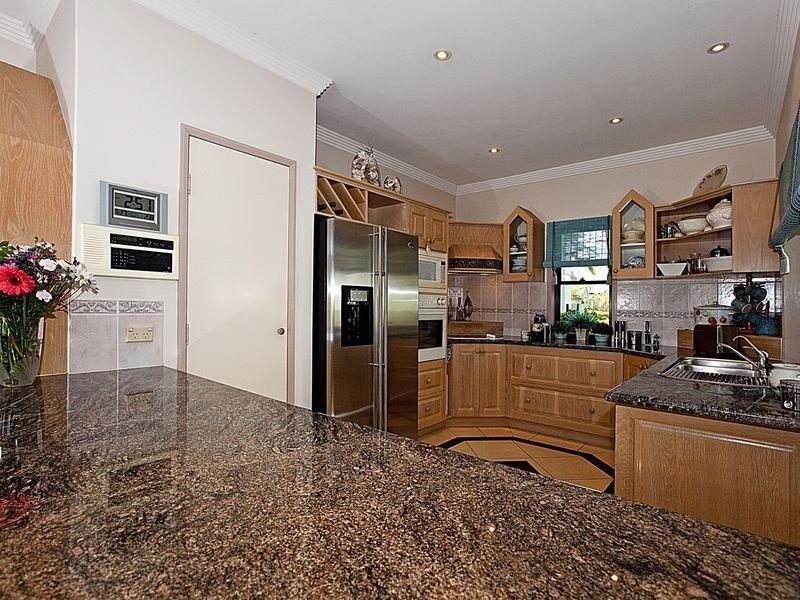 34 Piermont Place, Raby Bay QLD 4163