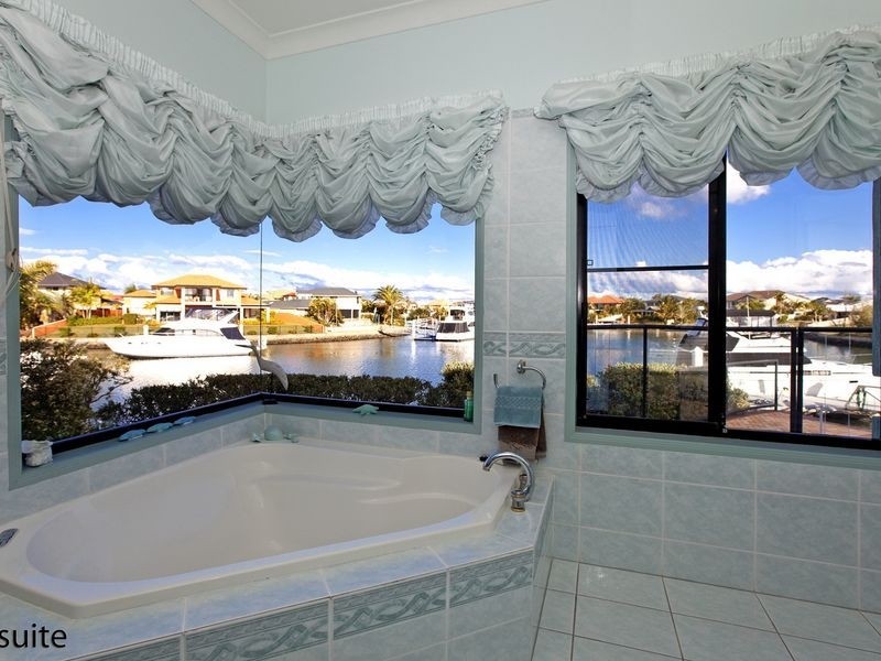34 Piermont Place, Raby Bay QLD 4163