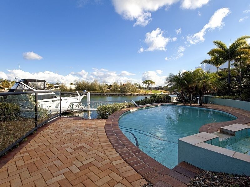 34 Piermont Place, Raby Bay QLD 4163