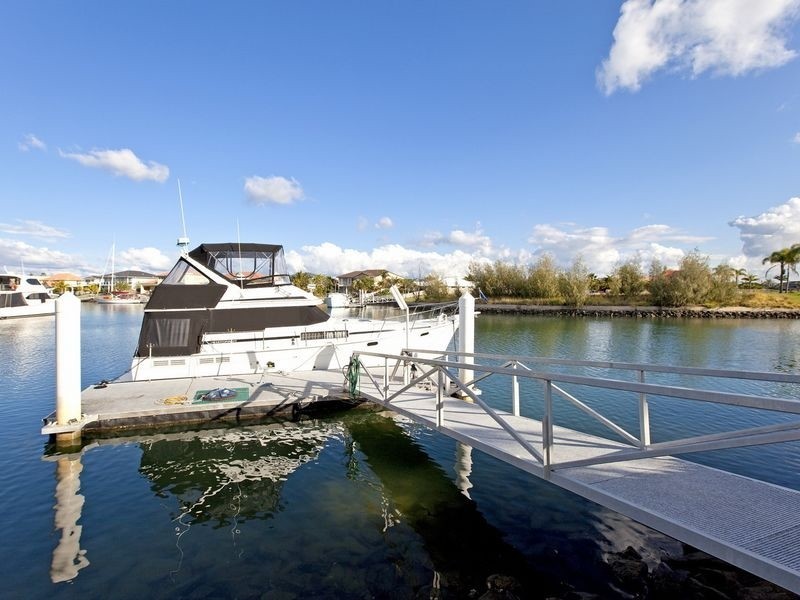 34 Piermont Place, Raby Bay QLD 4163