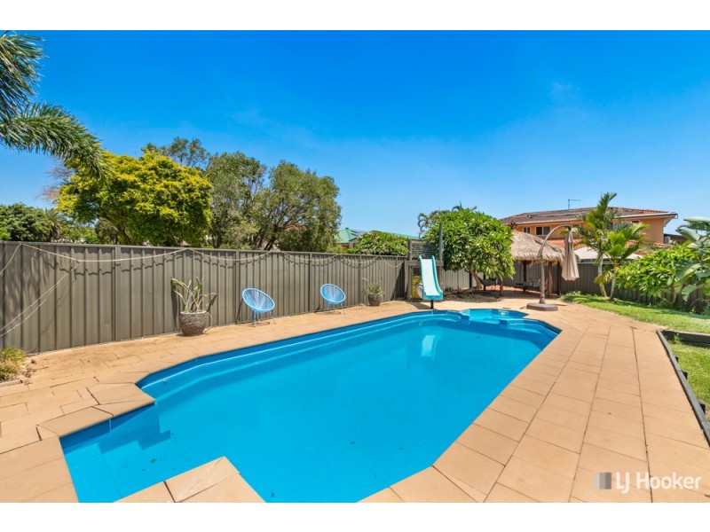 6 Michelle Place, Victoria Point QLD 4165
