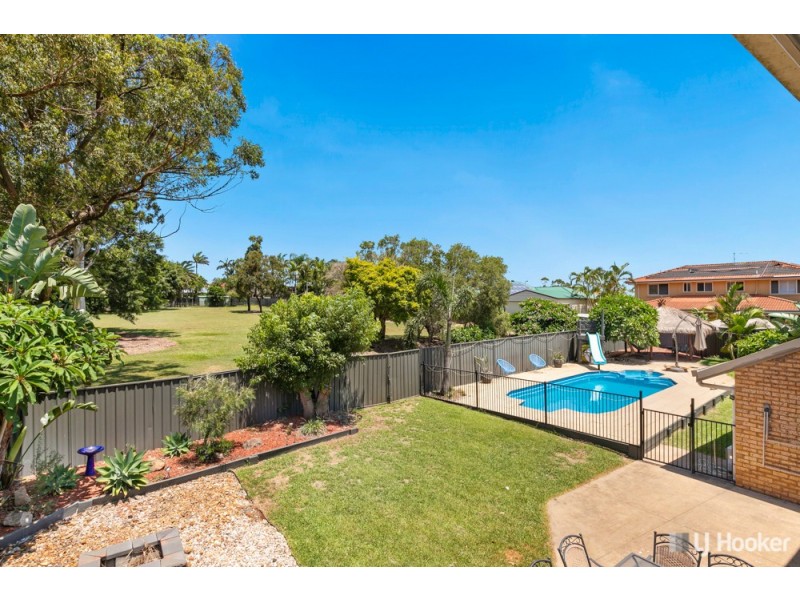 6 Michelle Place, Victoria Point QLD 4165