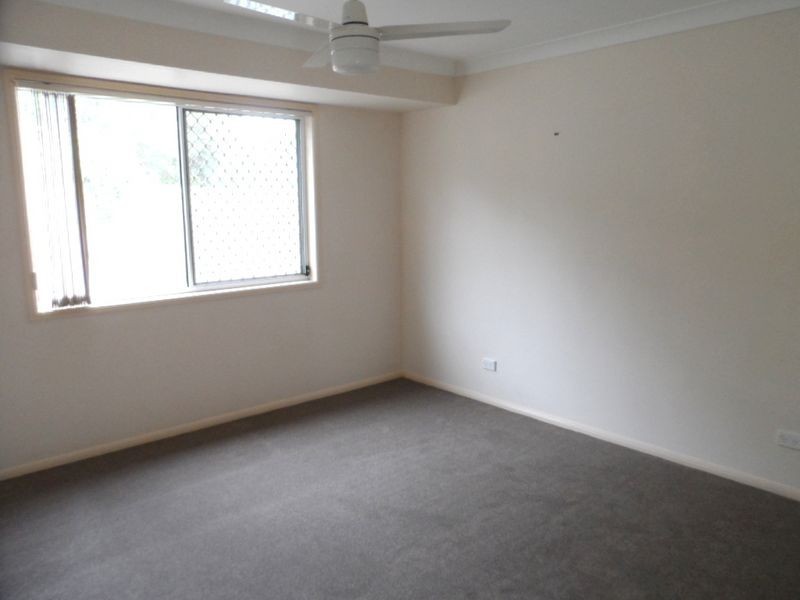 52 Marjorie Buckler Av, Redland Bay QLD 4165