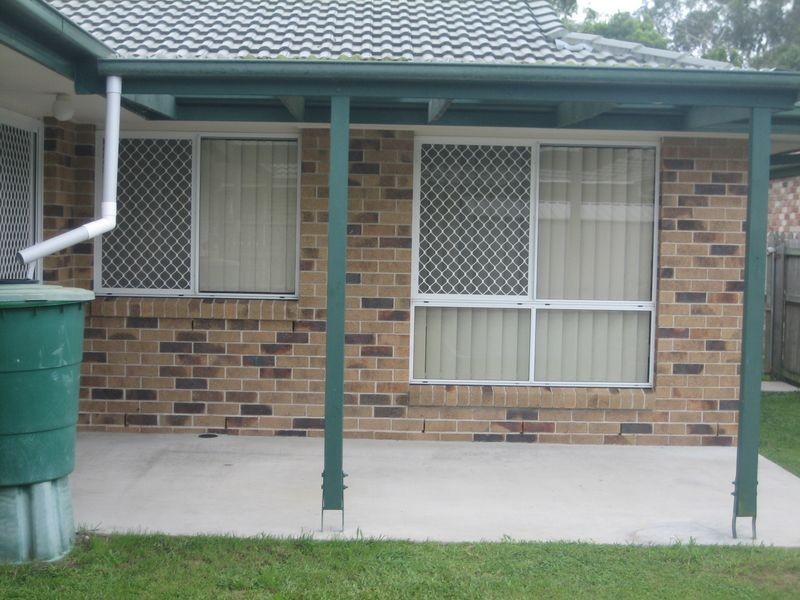 52 Marjorie Buckler Av, Redland Bay QLD 4165