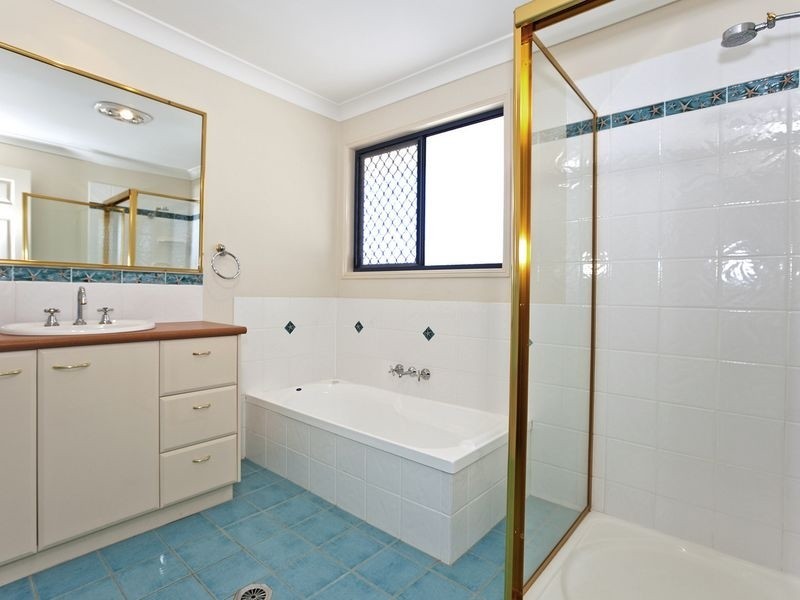 2 Watervale Drive, Redland Bay QLD 4165