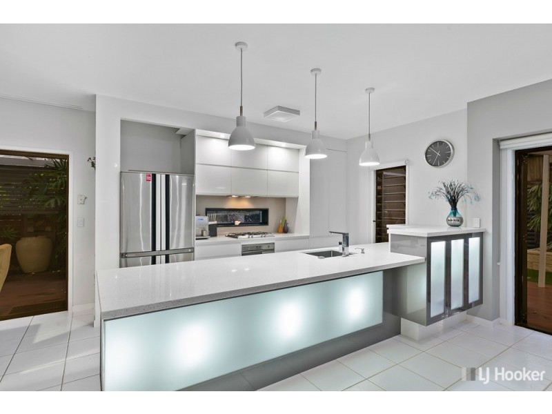 6 Jewel Place, Thornlands QLD 4164