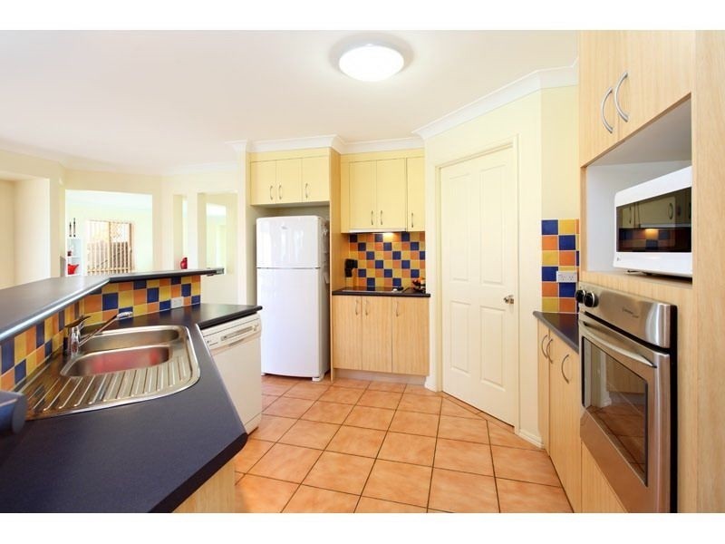 9 Gilchrist Street, Wellington Point QLD 4160