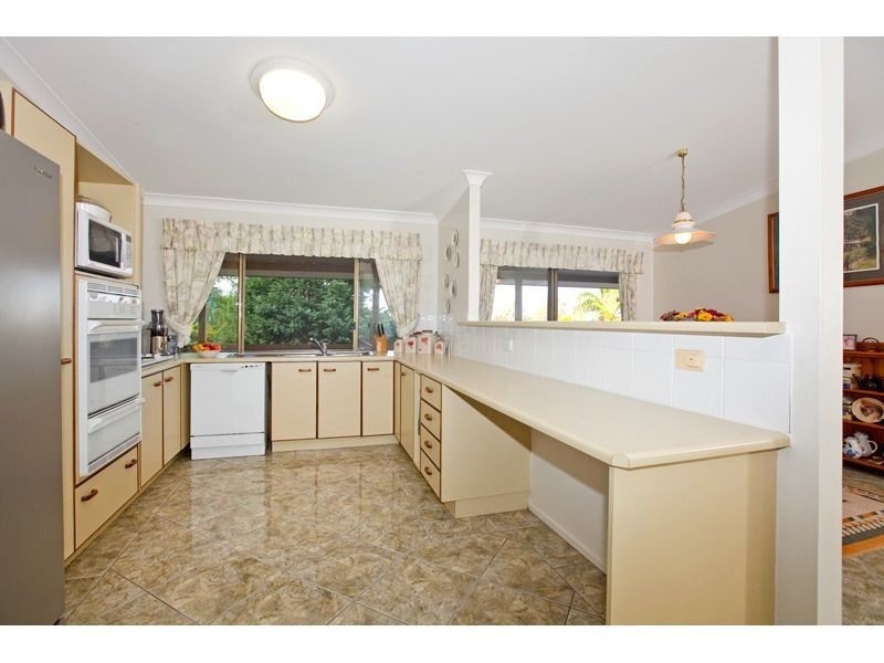 11 Sylvania Street, Wellington Point QLD 4160