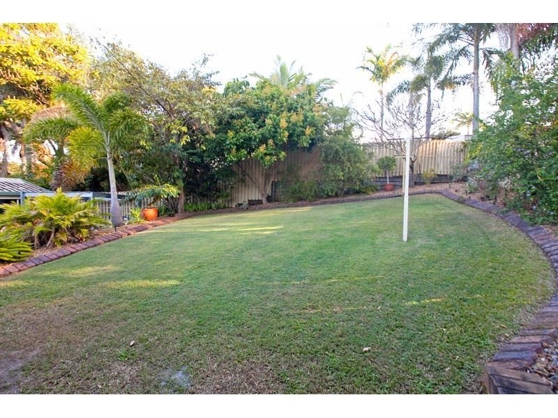 11 Sylvania Street, Wellington Point QLD 4160