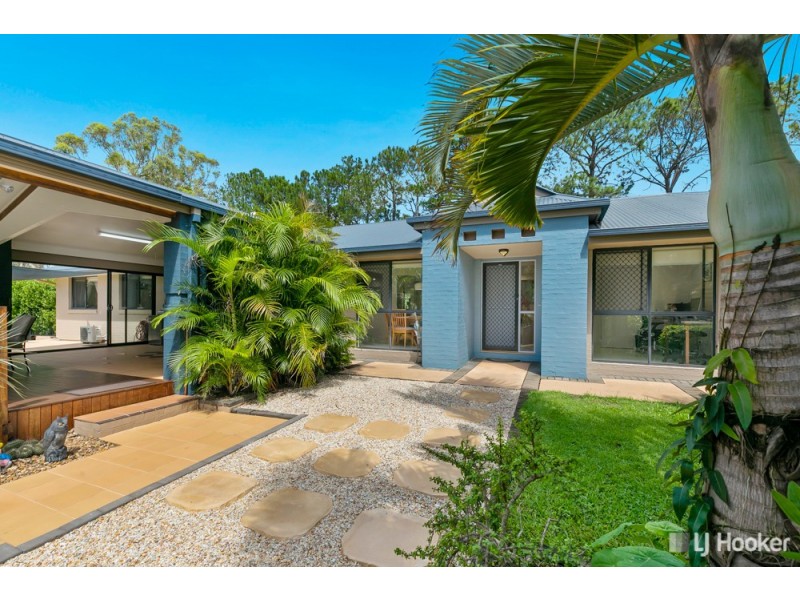 327 Woodlands Drive, Sheldon QLD 4157