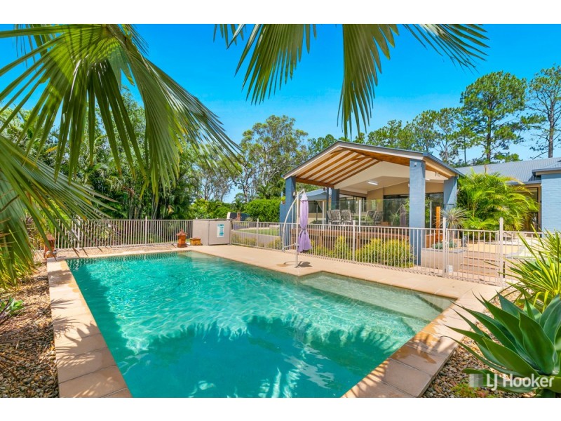 327 Woodlands Drive, Sheldon QLD 4157