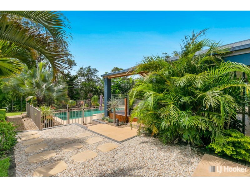 327 Woodlands Drive, Sheldon QLD 4157