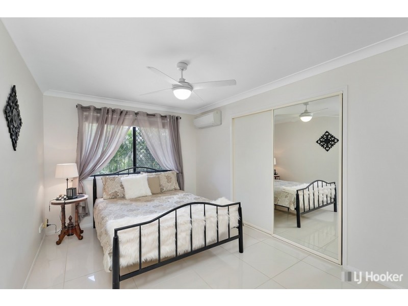 327 Woodlands Drive, Sheldon QLD 4157
