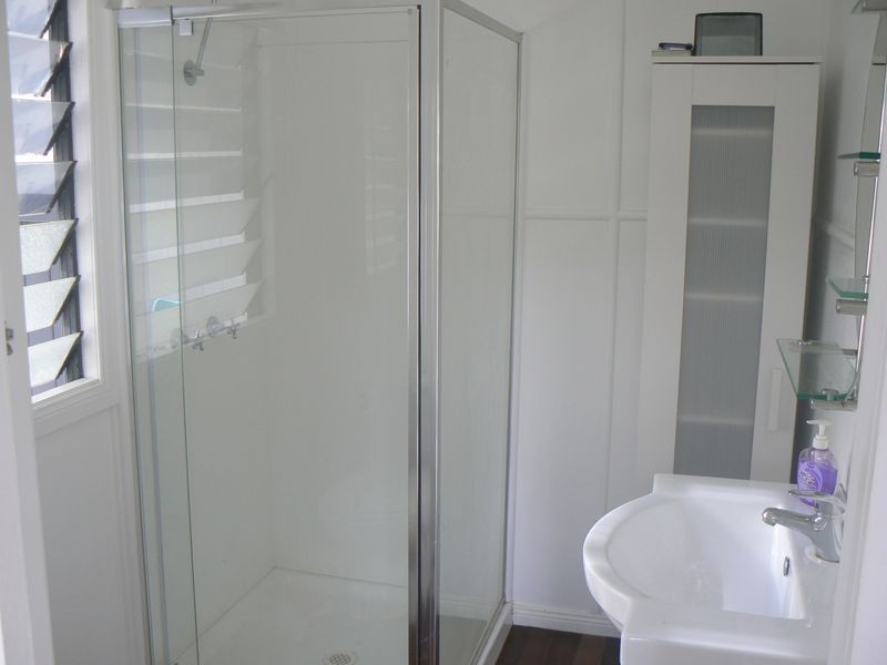 2 Barron Street, Victoria Point QLD 4165