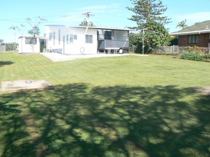 2 Barron Street, Victoria Point QLD 4165