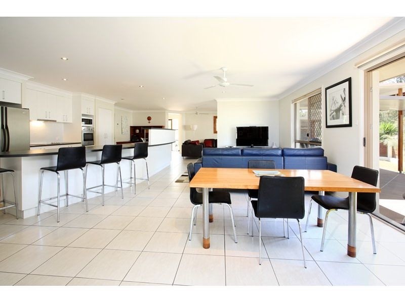 6 Whepstead Avenue, Wellington Point QLD 4160