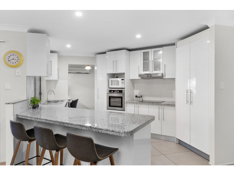 9 Byng Road, Birkdale QLD 4159