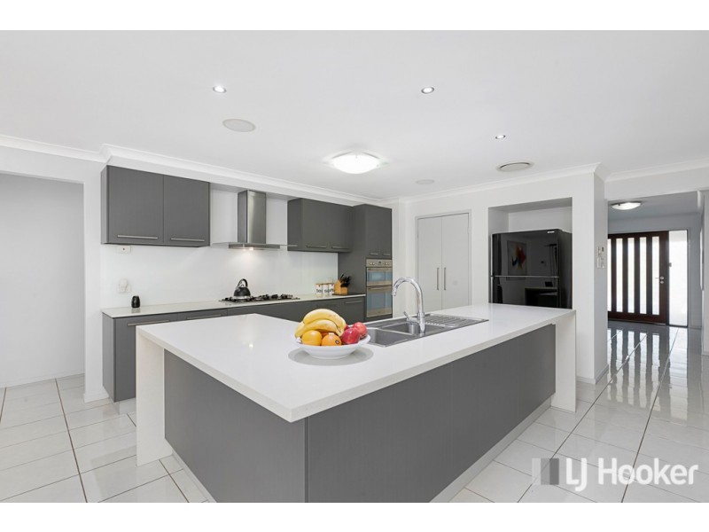 41 Aquila Street, Redland Bay QLD 4165