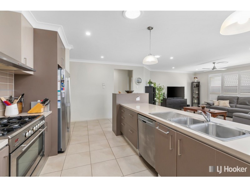 12 Torello Crescent, Victoria Point QLD 4165