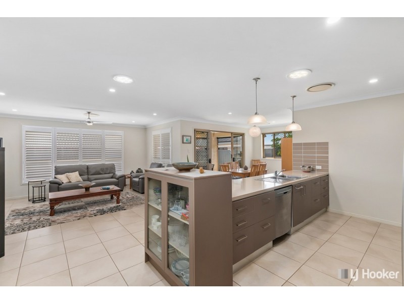 12 Torello Crescent, Victoria Point QLD 4165