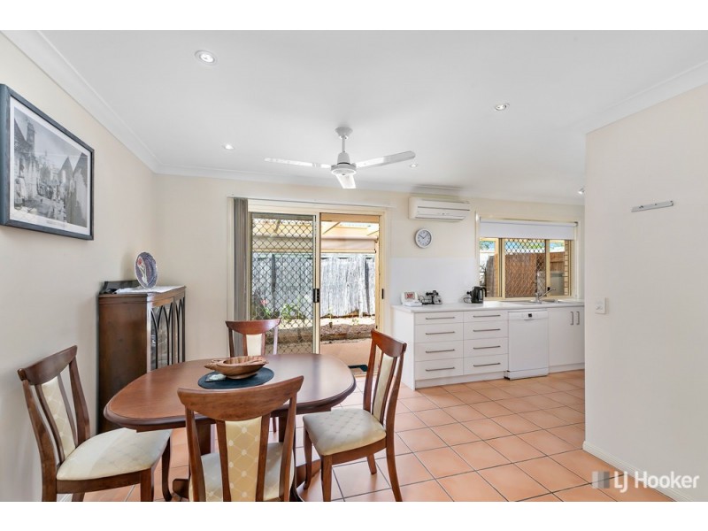 2/2 Walnut Court, Birkdale QLD 4159