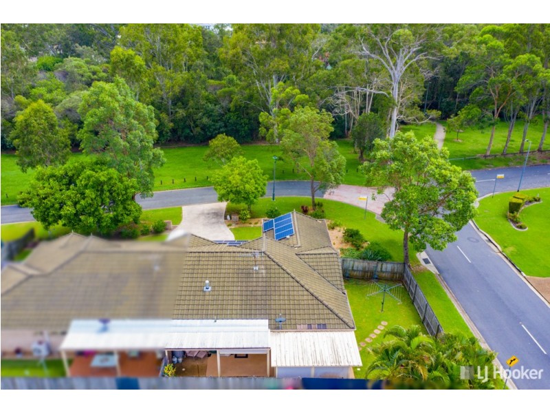 2/2 Walnut Court, Birkdale QLD 4159