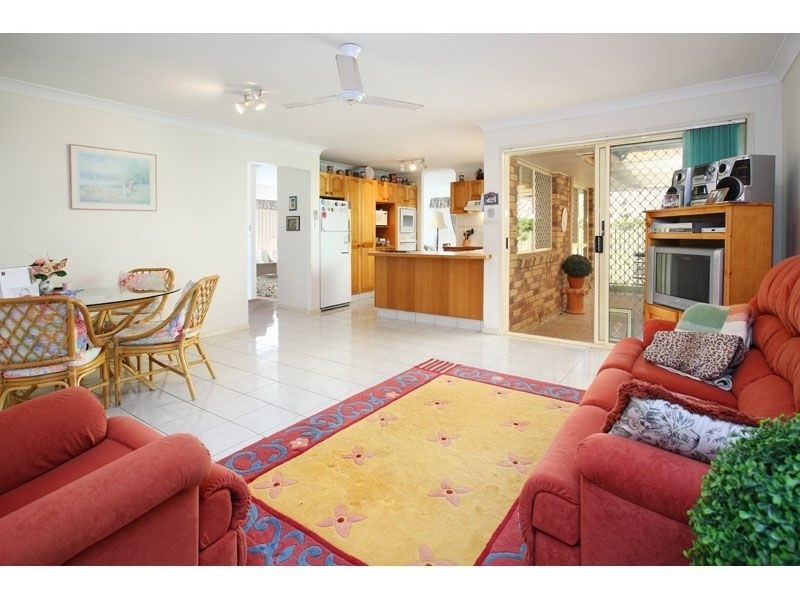 9 Natalin Street, Cleveland QLD 4163