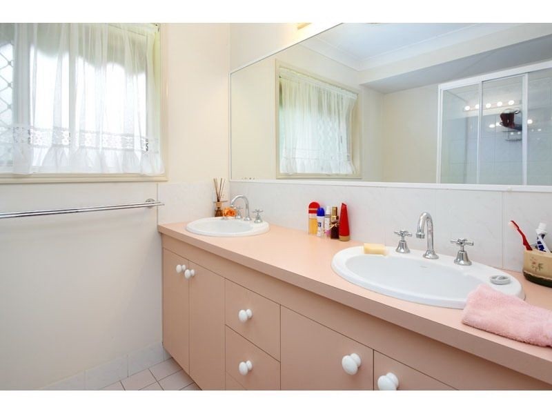 9 Natalin Street, Cleveland QLD 4163