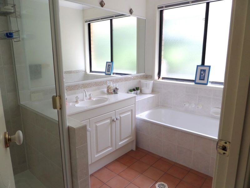 15 Honeygem Place, Birkdale QLD 4159