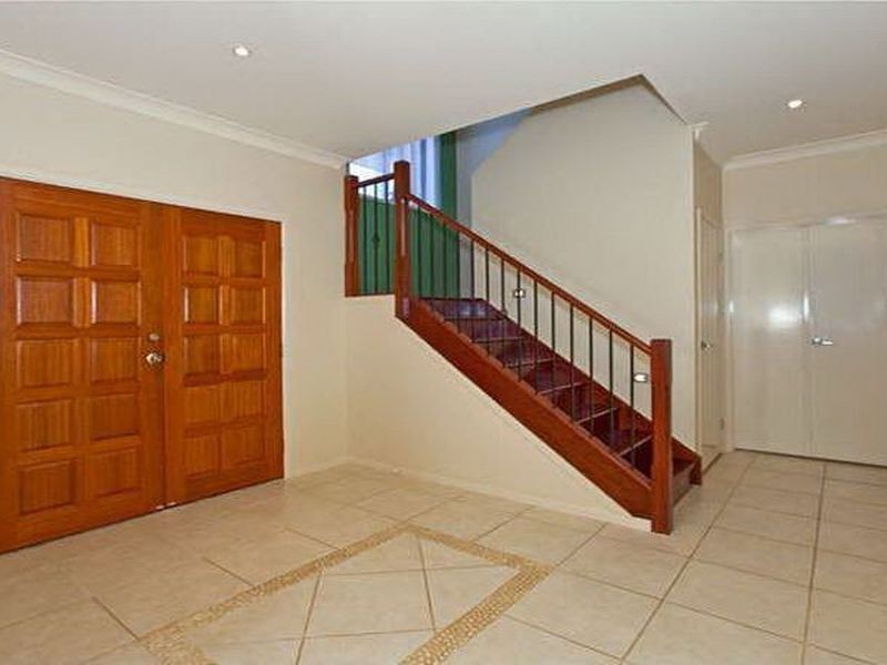 16 Irwin Place, Redland Bay QLD 4165