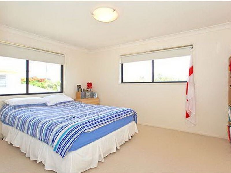 16 Irwin Place, Redland Bay QLD 4165