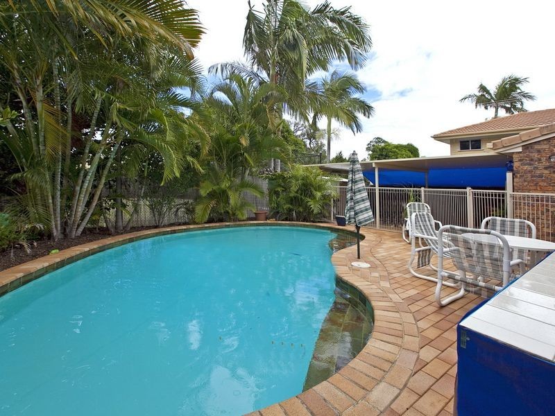 8 Thompson Street, Victoria Point QLD 4165
