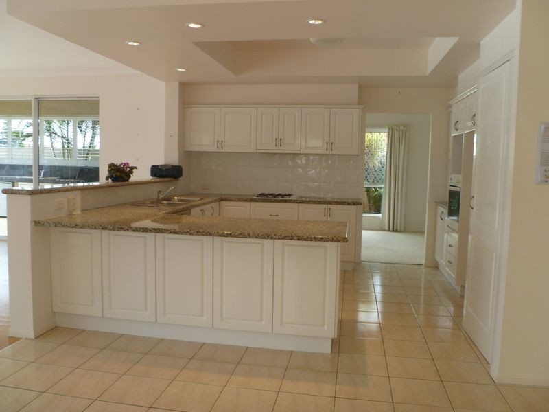 9 Carling Court, Raby Bay QLD 4163