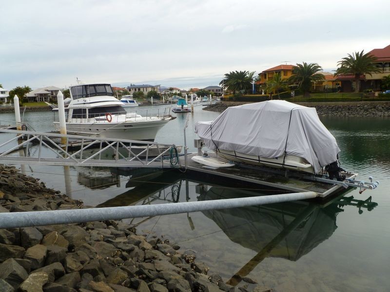 9 Carling Court, Raby Bay QLD 4163