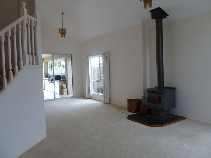 9 Carling Court, Raby Bay QLD 4163