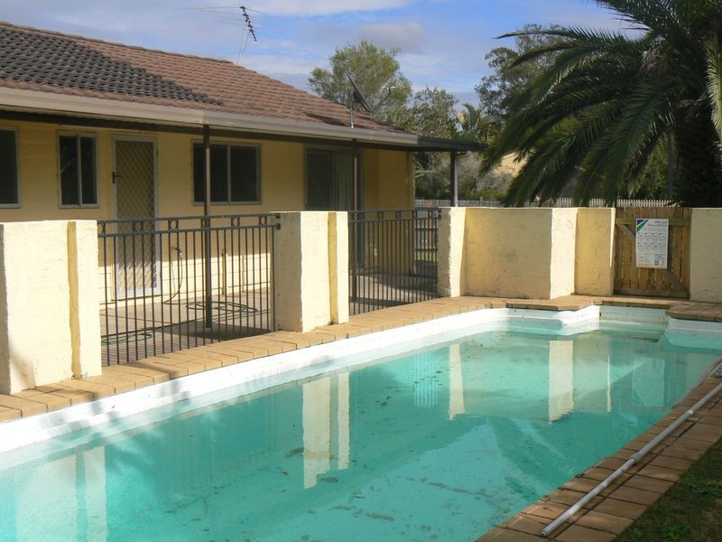 1 Chestnut Cr, Victoria Point QLD 4165