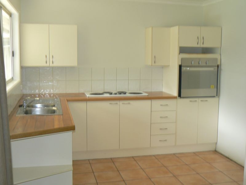 1 Chestnut Cr, Victoria Point QLD 4165