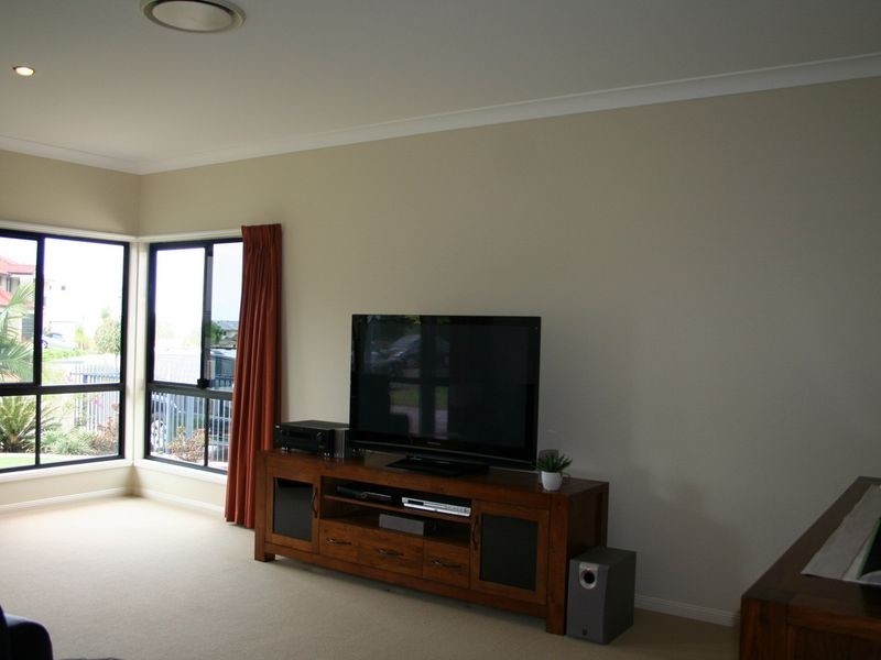 84 Penzance Drive, Redland Bay QLD 4165