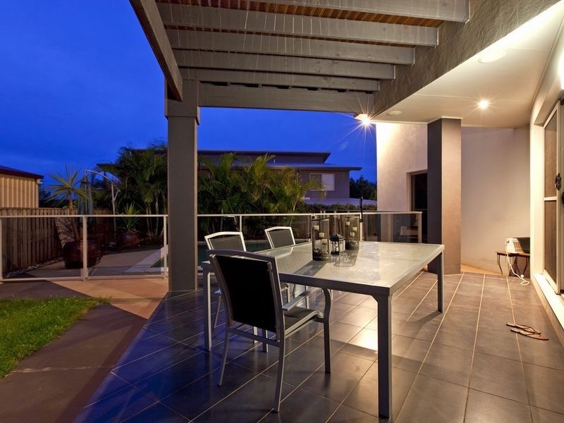 9 Creedin Court, Redland Bay QLD 4165