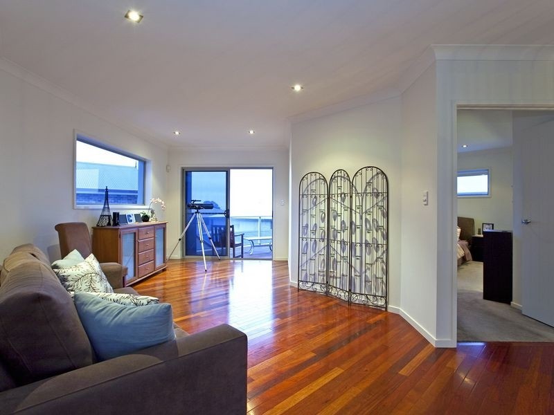 9 Creedin Court, Redland Bay QLD 4165