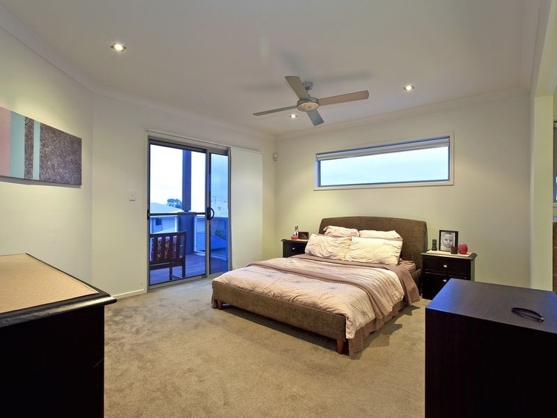 9 Creedin Court, Redland Bay QLD 4165