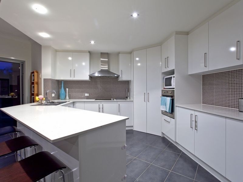 9 Creedin Court, Redland Bay QLD 4165