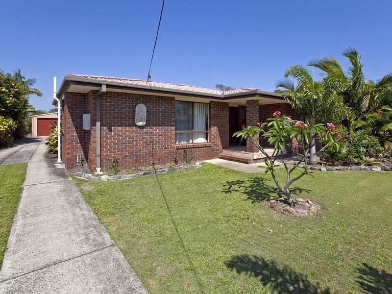 8 Holz Street, Victoria Point QLD 4165