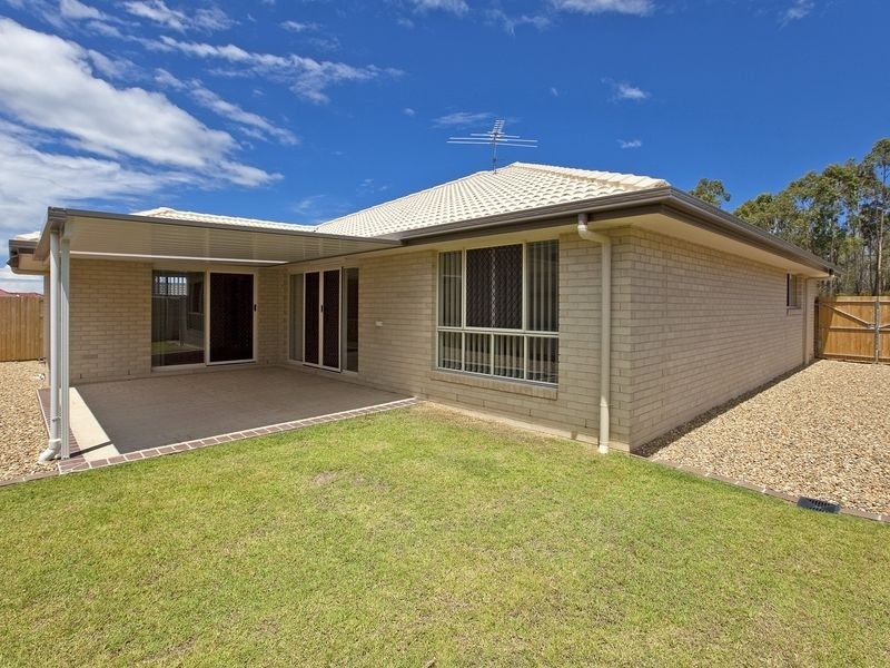45 Emperor Drive, Redland Bay QLD 4165