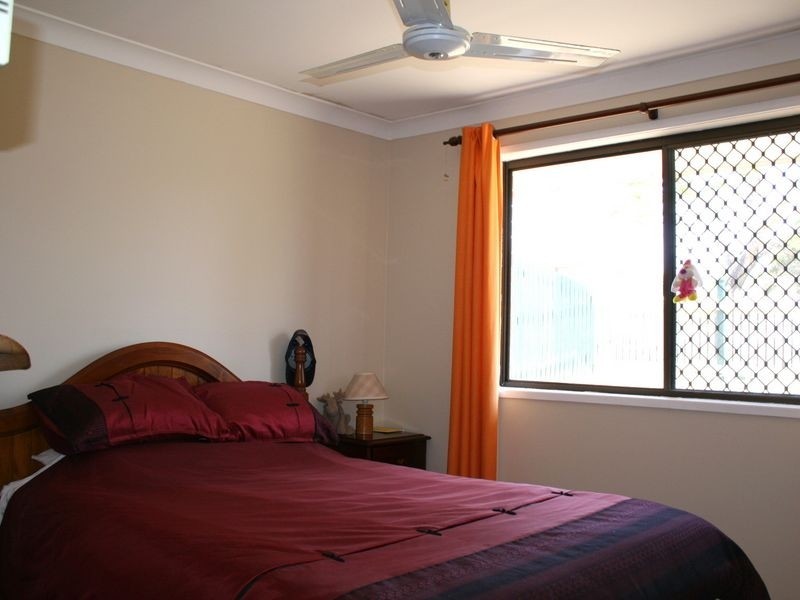 17 Lark Street, Birkdale QLD 4159