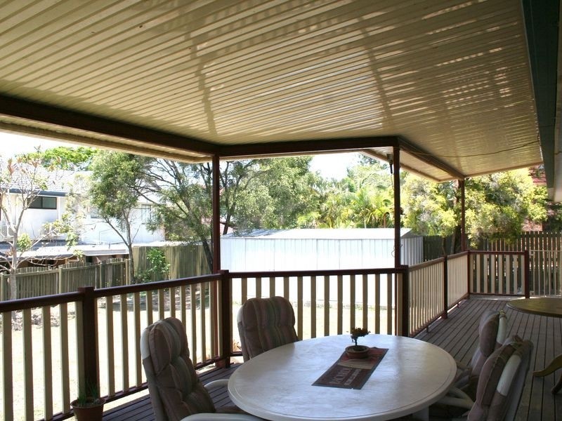 17 Lark Street, Birkdale QLD 4159