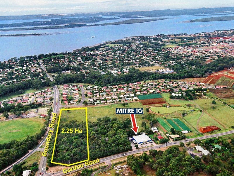 14 Gordon Road, Redland Bay QLD 4165