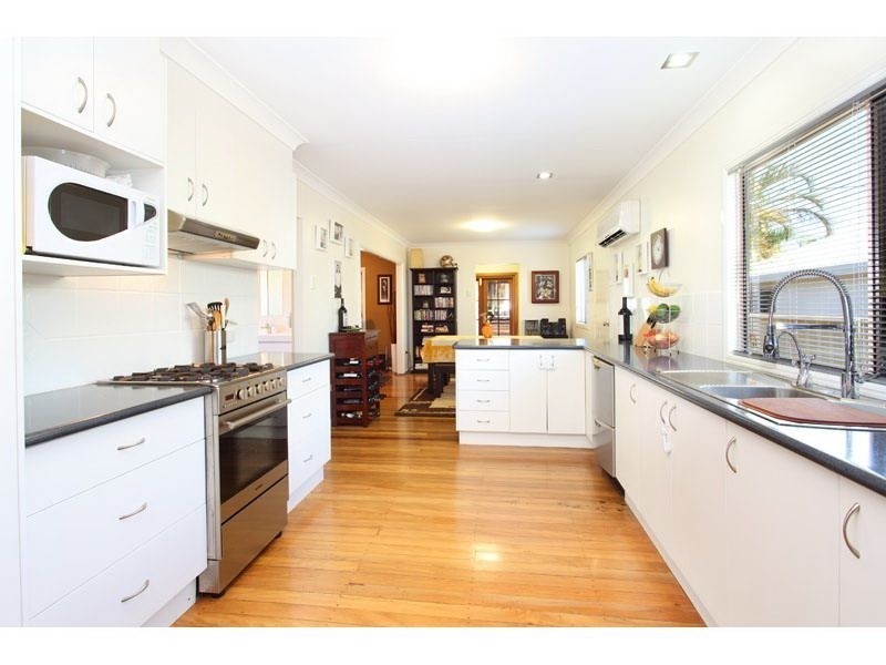 65 Thomas Street, Birkdale QLD 4159
